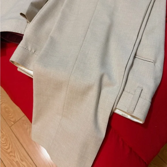Men's Cream Double-Breasted Suit